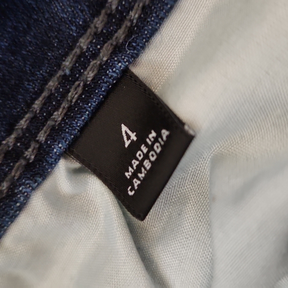 Simply Vera Skinny Mid Rise Crops, size 4 - Picture 9 of 11